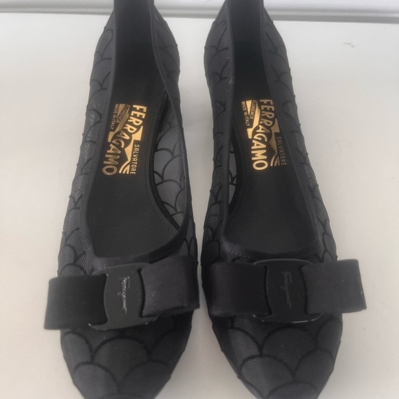Salvatore Ferragamo Shoes - Ferragamo vara mesh bow pump size 7 1/2 nwt